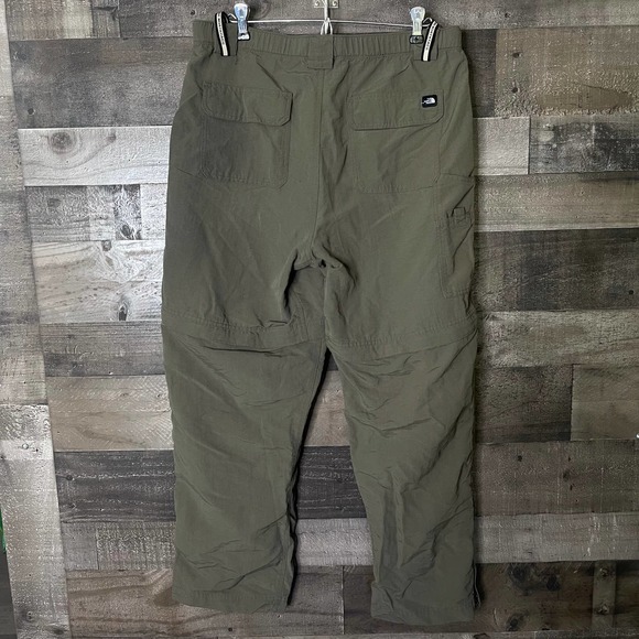 SOLD North Face Paramount Peak Convertible Pants - Picture 4 of 6